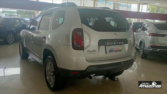 RENAULT-DUSTER-2018