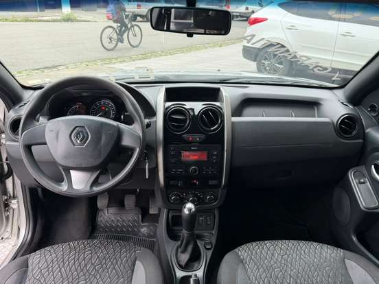 RENAULT-DUSTER-2019