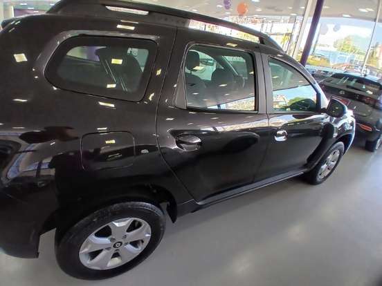 RENAULT-DUSTER-2025