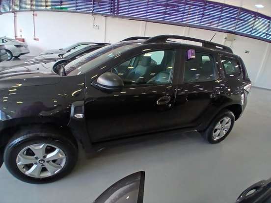 RENAULT-DUSTER-2025
