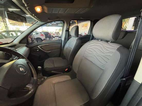 RENAULT-DUSTER-2012