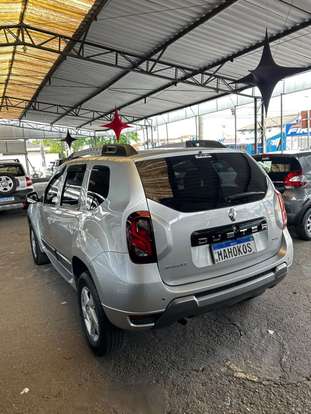 RENAULT-DUSTER-2016