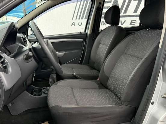 RENAULT-DUSTER-2013