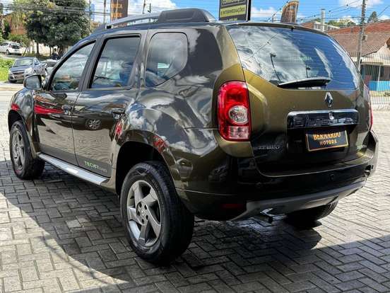 RENAULT-DUSTER-2013