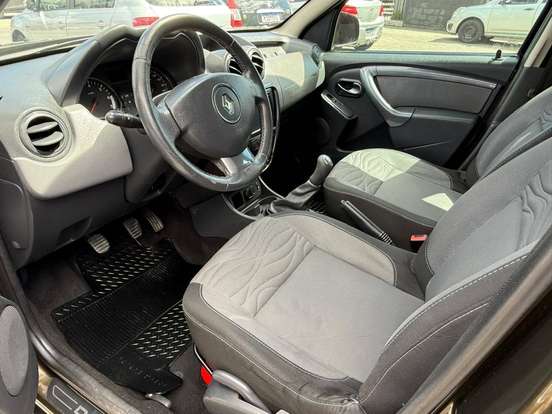 RENAULT-DUSTER-2013