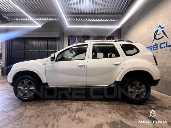 RENAULT-DUSTER-2018