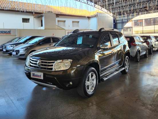 RENAULT-DUSTER-2014
