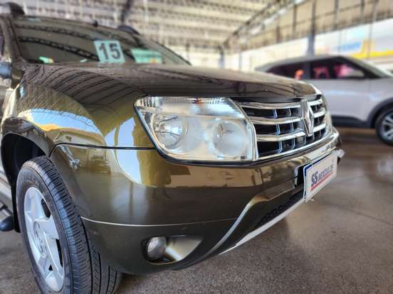 RENAULT-DUSTER-2014