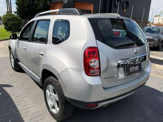 RENAULT-DUSTER-2012