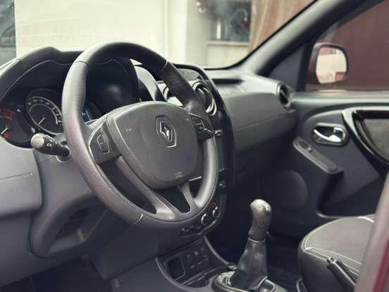 RENAULT-DUSTER OROCH-2018