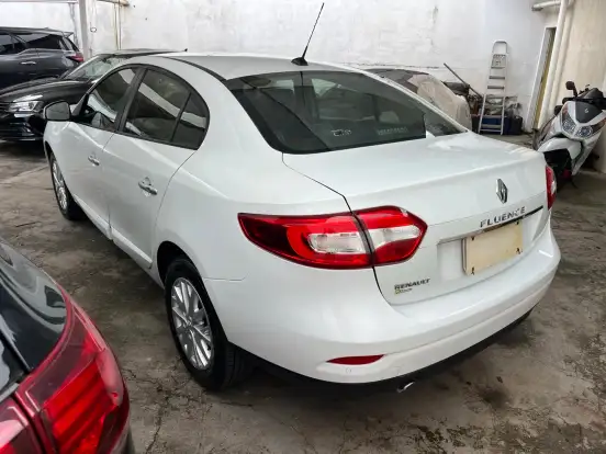 RENAULT-FLUENCE-2016