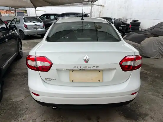 RENAULT-FLUENCE-2.0 DYNAMIQUE PLUS 16V FLEX 4P AUTOMÁTICO RENAULT-FLUENCE-2016