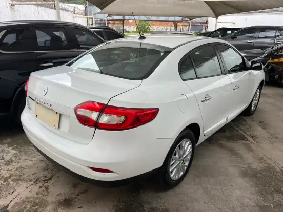 RENAULT-FLUENCE-2016