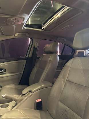 RENAULT-FLUENCE-2012