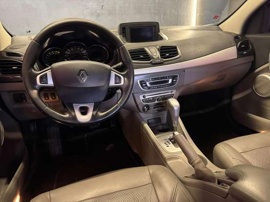 RENAULT-FLUENCE-2012