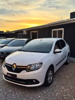 RENAULT-LOGAN-2015