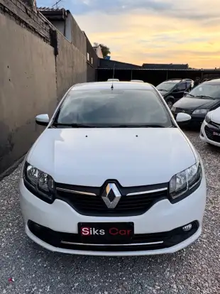 RENAULT-LOGAN-2015