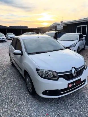 RENAULT-LOGAN-2015