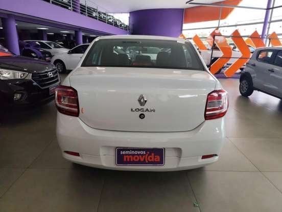 RENAULT-LOGAN-2024