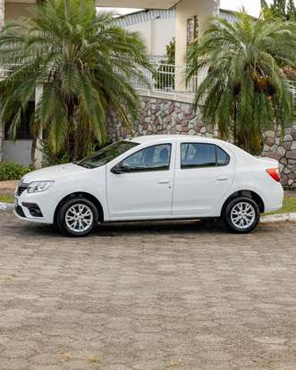 RENAULT-LOGAN-2024