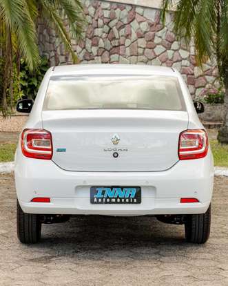 RENAULT-LOGAN-2024