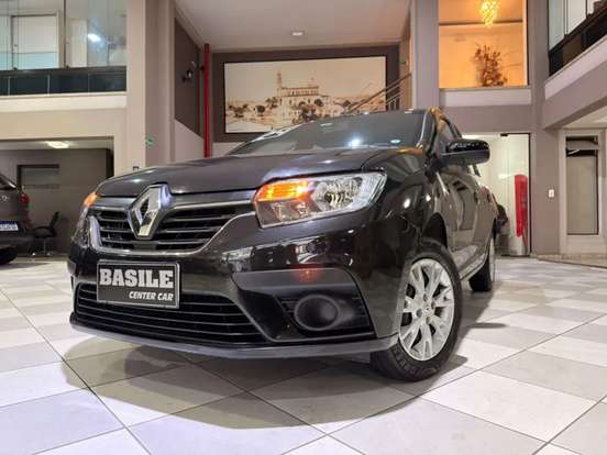 RENAULT-LOGAN-2023