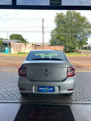 RENAULT-LOGAN-2024