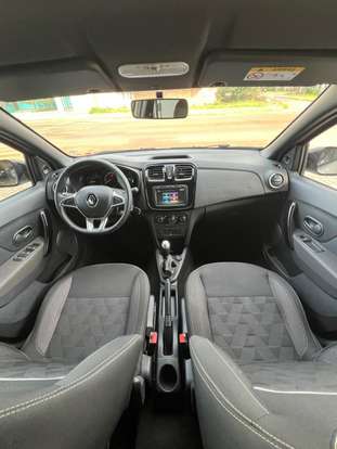 RENAULT-LOGAN-2024