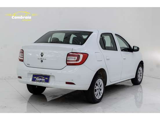 RENAULT-LOGAN-2024