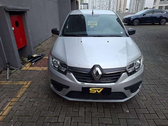 RENAULT-LOGAN-2021
