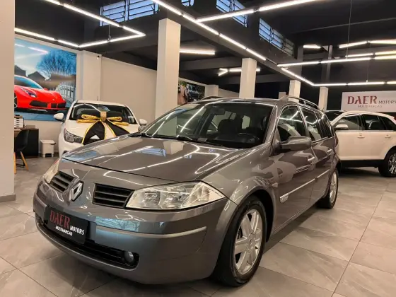 RENAULT MEGANE 2.0 DYNAMIQUE GRAND TOUR 16V GASOLINA 4P AUTOMÁTICO