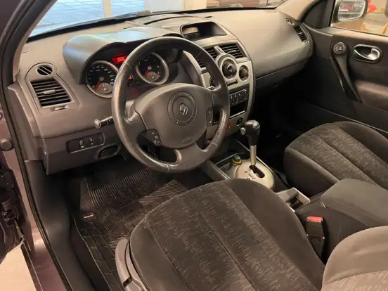 RENAULT-MEGANE-2007