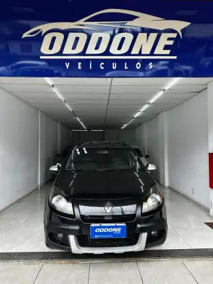 RENAULT-SANDERO-2011