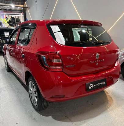 RENAULT-SANDERO-2016