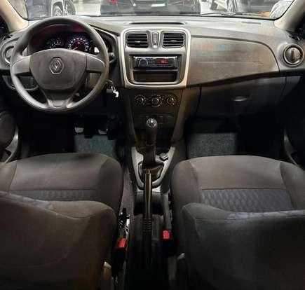 RENAULT-SANDERO-2016