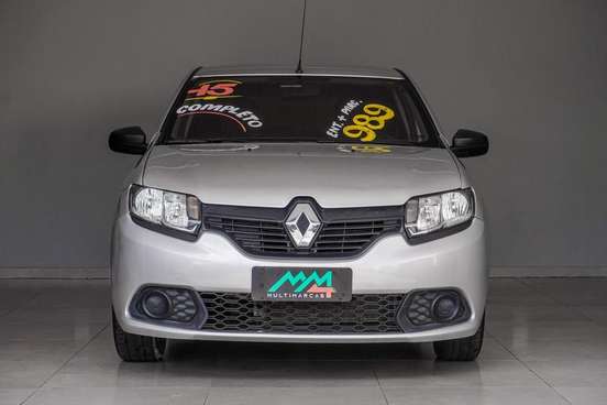 RENAULT-SANDERO-2014