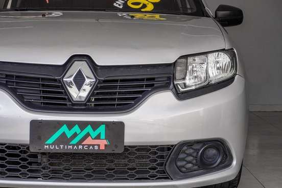 RENAULT-SANDERO-2014
