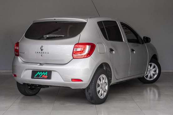 RENAULT-SANDERO-2014