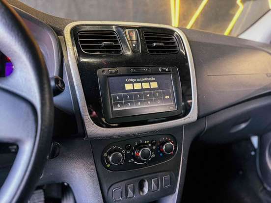 RENAULT-SANDERO-1.0 EXPRESSION 16V FLEX 4P MANUAL RENAULT-SANDERO-2014