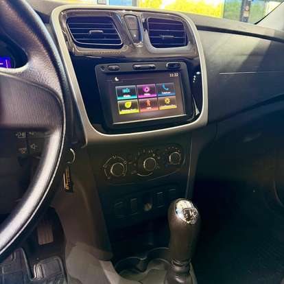 RENAULT-SANDERO-2016
