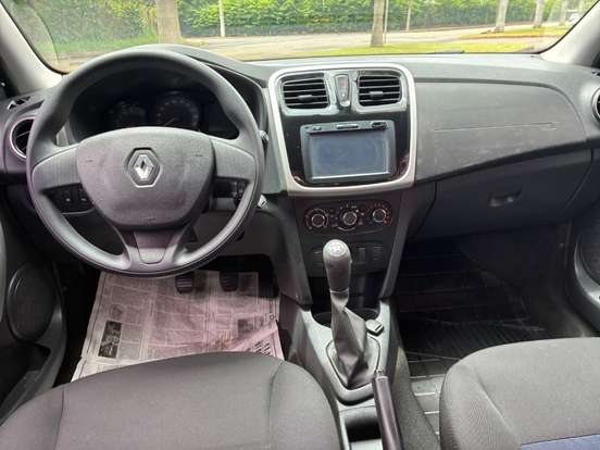 RENAULT-SANDERO-2016