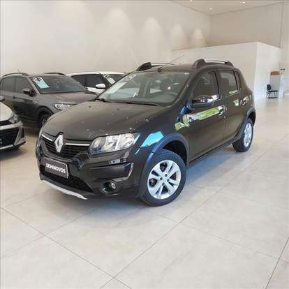 RENAULT-SANDERO-2018