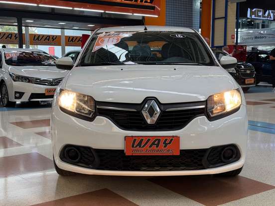 RENAULT-SANDERO-2015