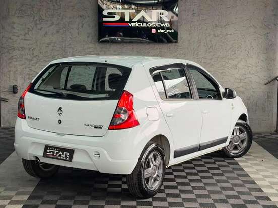 RENAULT-SANDERO-1.6 EXPRESSION 8V FLEX 4P MANUAL RENAULT-SANDERO-2010