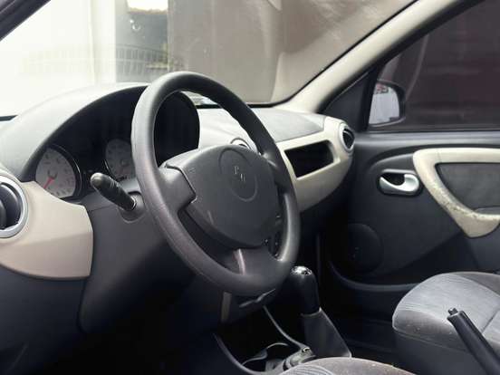 RENAULT-SANDERO-1.6 PRIVILÈGE 8V FLEX 4P MANUAL RENAULT-SANDERO-2010