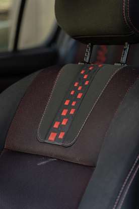 RENAULT-SANDERO-2011