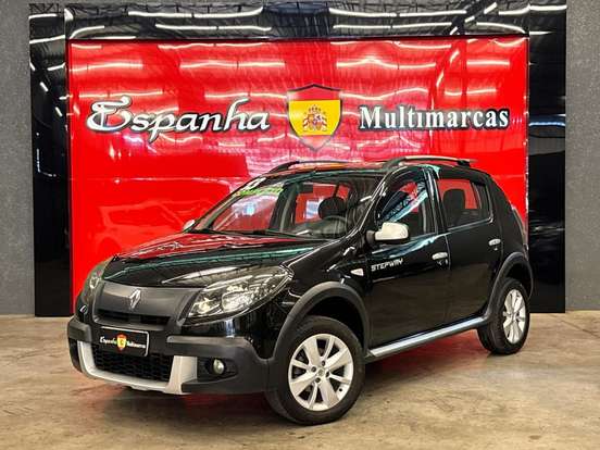 RENAULT-SANDERO-2012