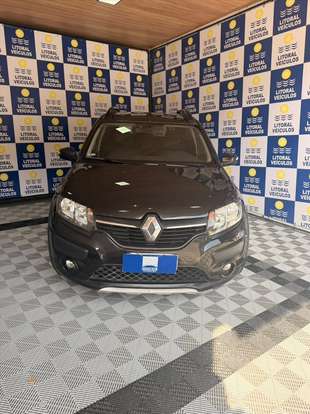 RENAULT-SANDERO-2014