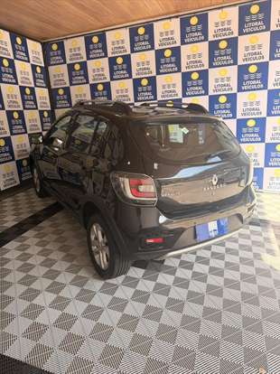 RENAULT-SANDERO-2014