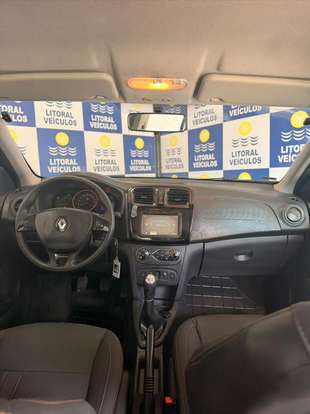 RENAULT-SANDERO-2014